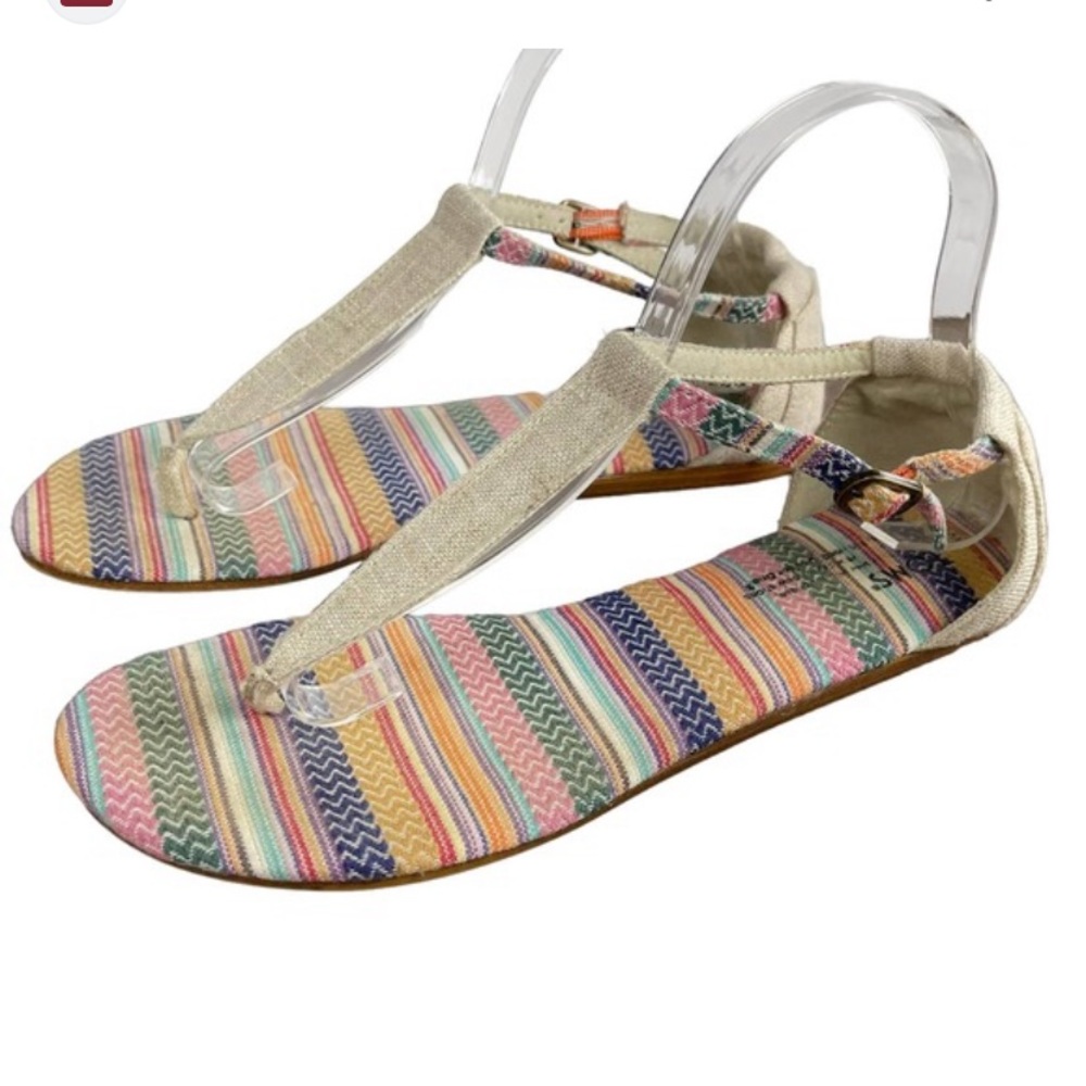 TOMS PLAYA T-STRAP BURLAP TAPESTRY SANDAL SIZE 8 FLAT T STRAP SANDALS